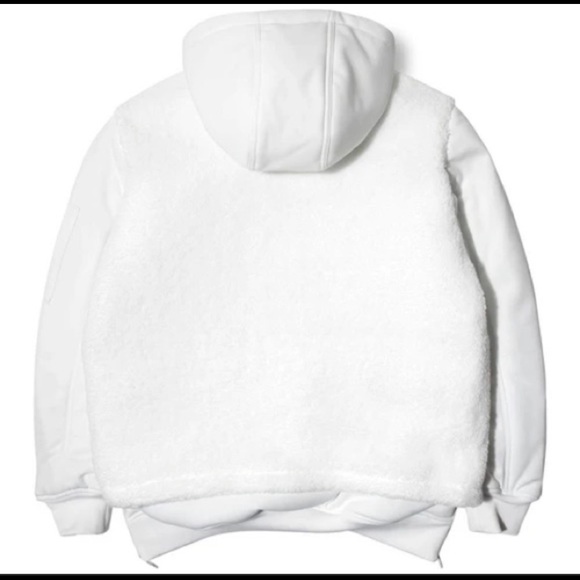 I IVY PARK Half Zip Sherpa Layered Unisex Jacket.
NWT